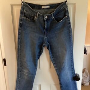 Women’s Levi Jeans